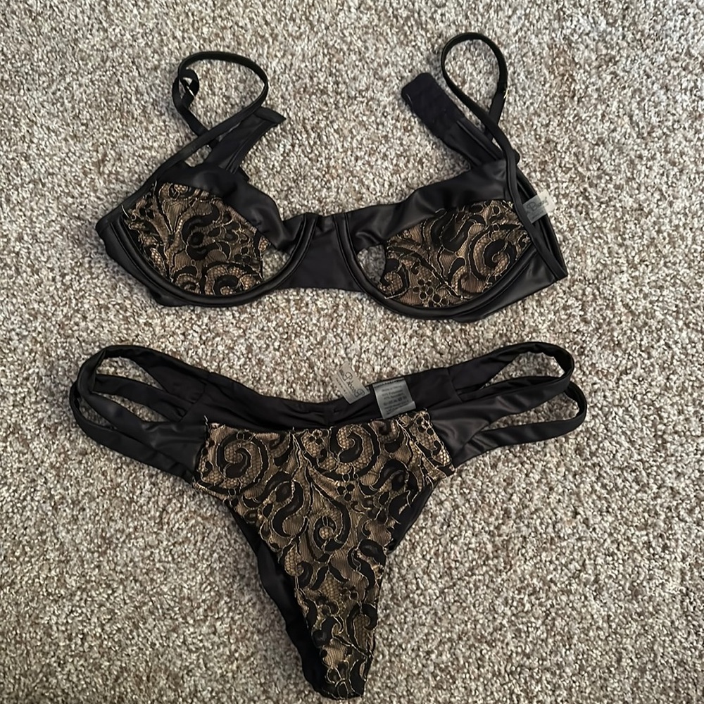 Beach bunny bikini